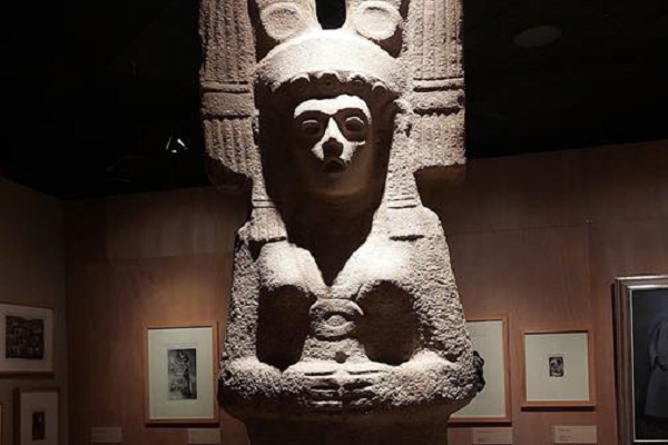 «La joven de Amajac»: la estatua que sustituirá a Colón en Reforma