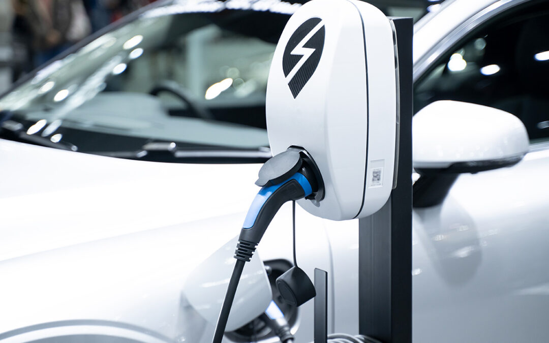 El aumento de la gasolina favorece a los autos eléctricos