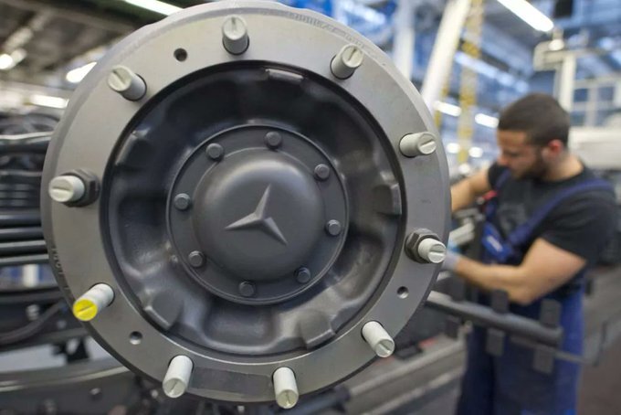 Daimler busca producir sus componentes en México