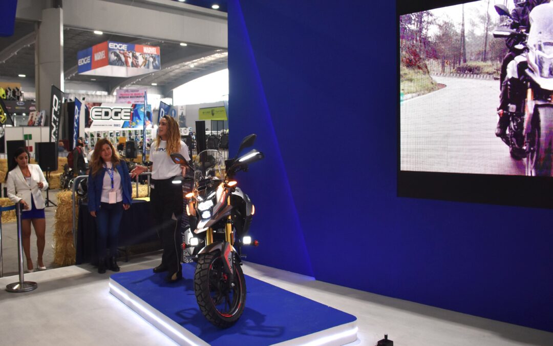 Vento presenta la moto Alpina 300 en el SIMM