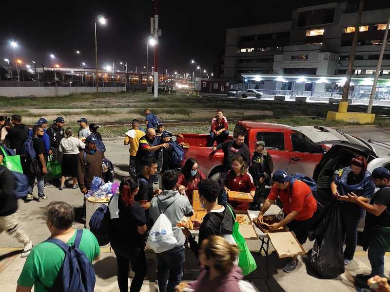 Venezolanos se amotinan en estación migratoria de Tijuana