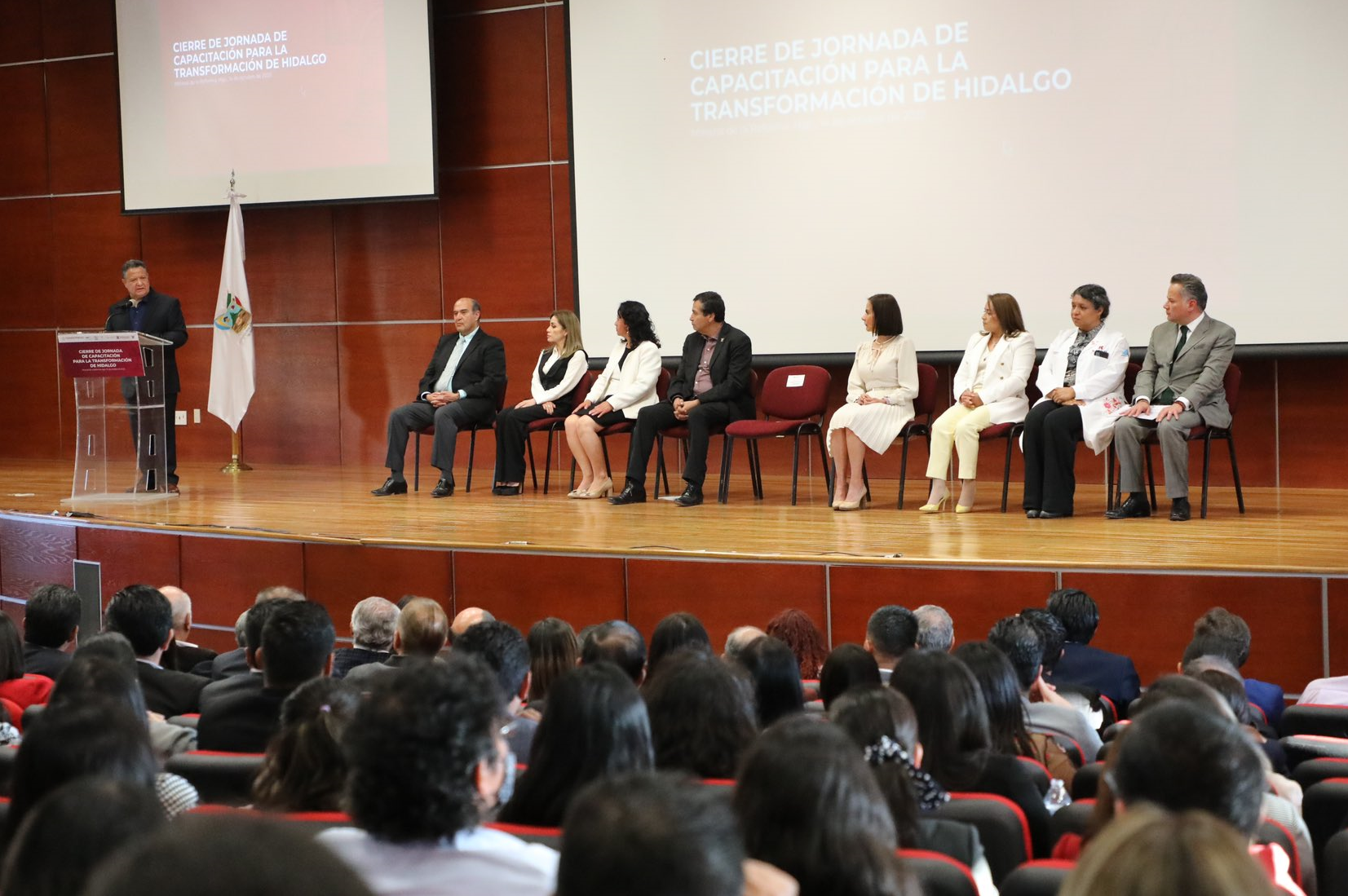 En Hidalgo, clausura Julio Menchaca jornada de capacitación