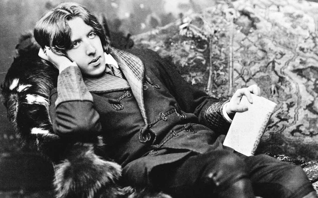 Conmemoración a 168 años del natalicio del autor Oscar Wilde