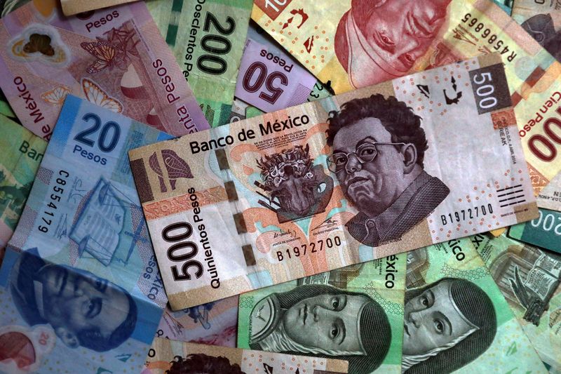 Peso mexicano rebota tras tocar el soporte de los 17.00 USDMXN hoy, 7 de febrero