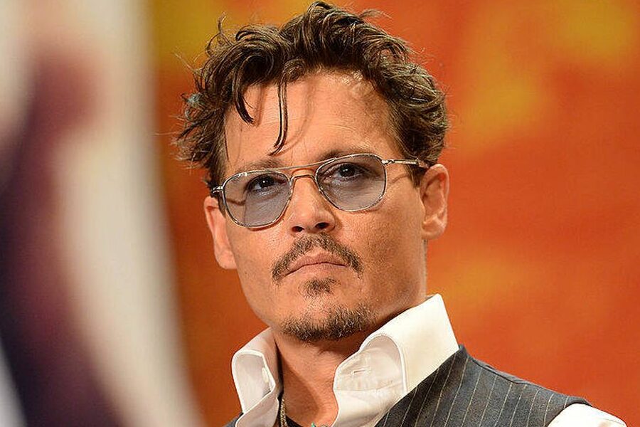 Johnny Depp es señalado por mal comportamiento en su nueva cinta