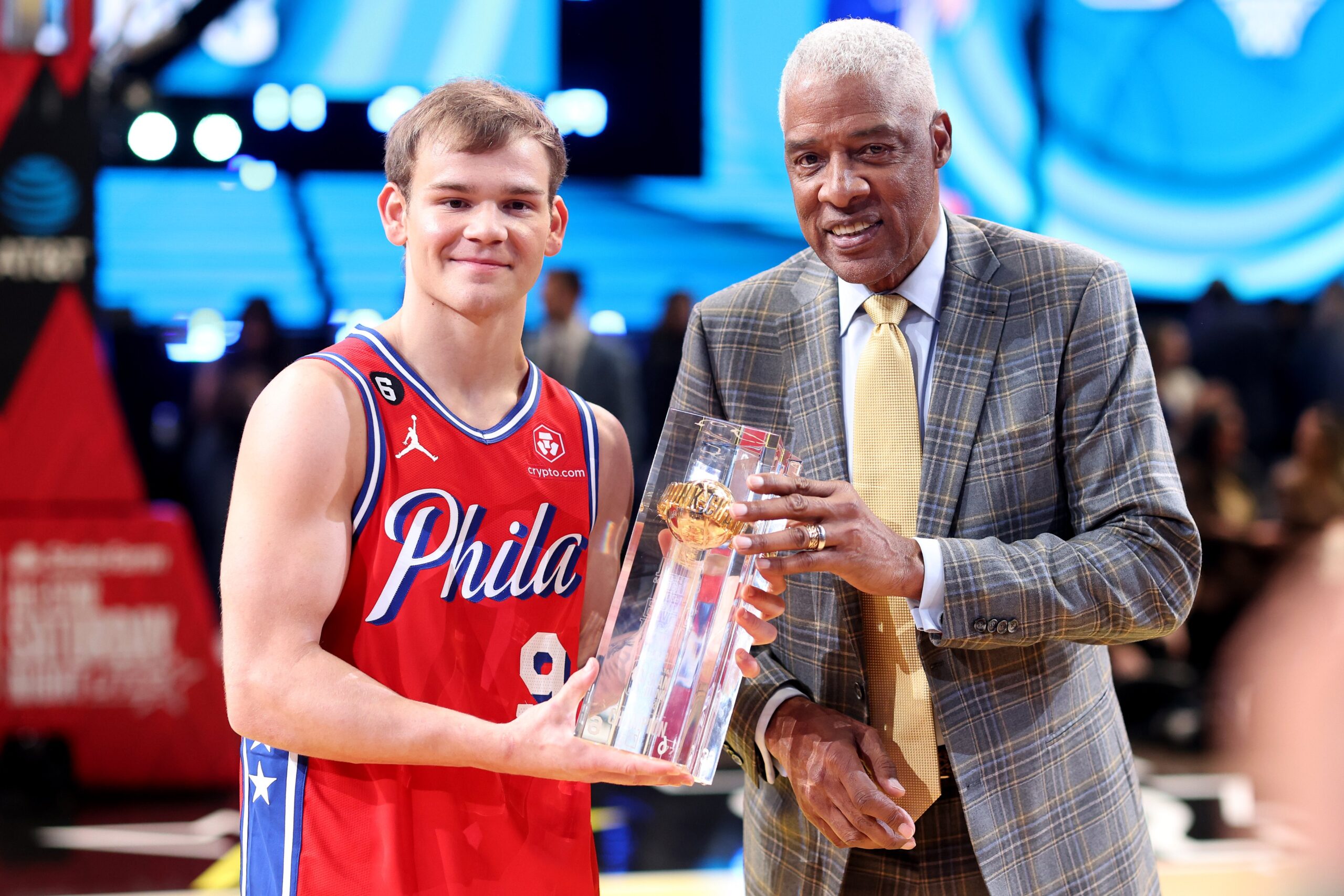 ¡Mac Mcclung revive el concurso de clavadas de la NBA con histórica