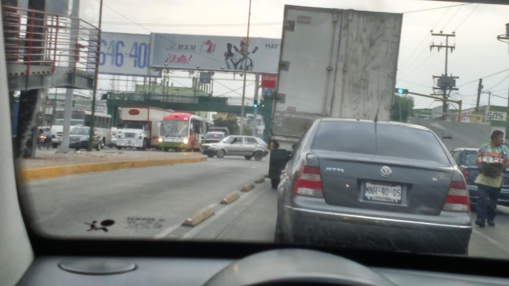 Multarán a conductores que se metan en el carril del Mexibús en Ecatepec