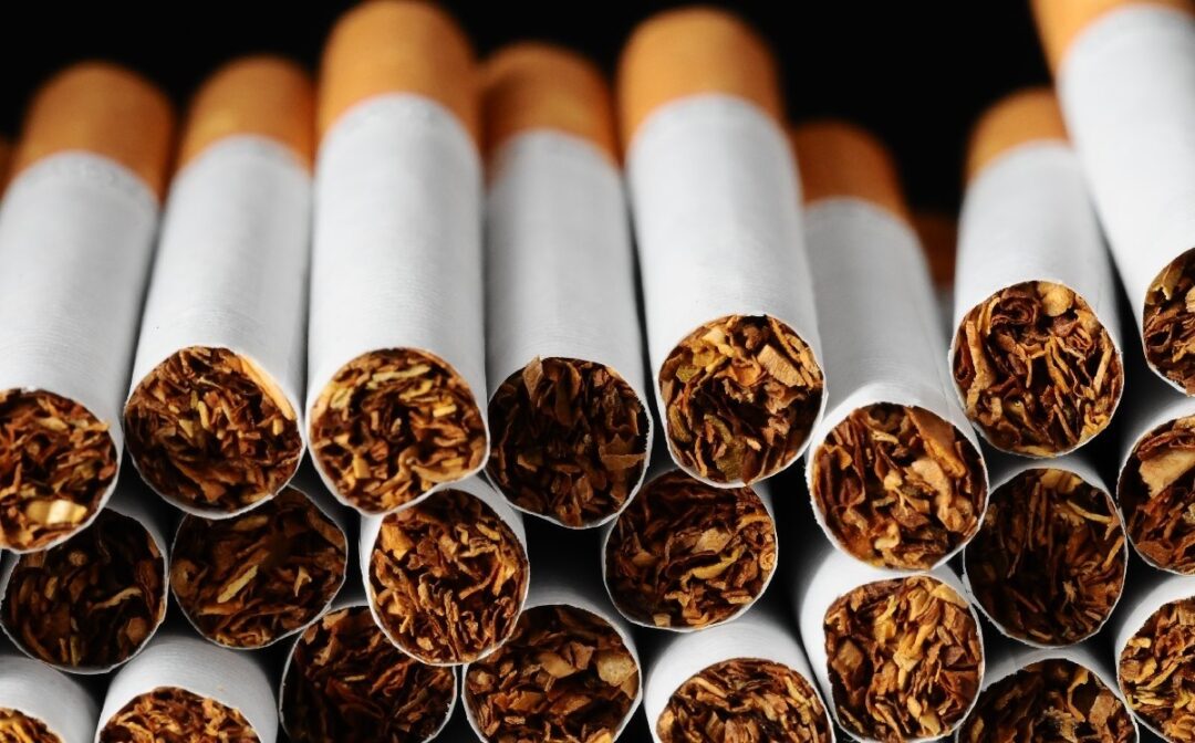 Continúan los amparos contra el nuevo reglamento del tabaco