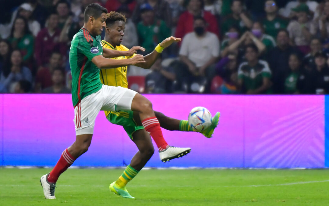 México firma un frío empate ante Jamaica en el Azteca