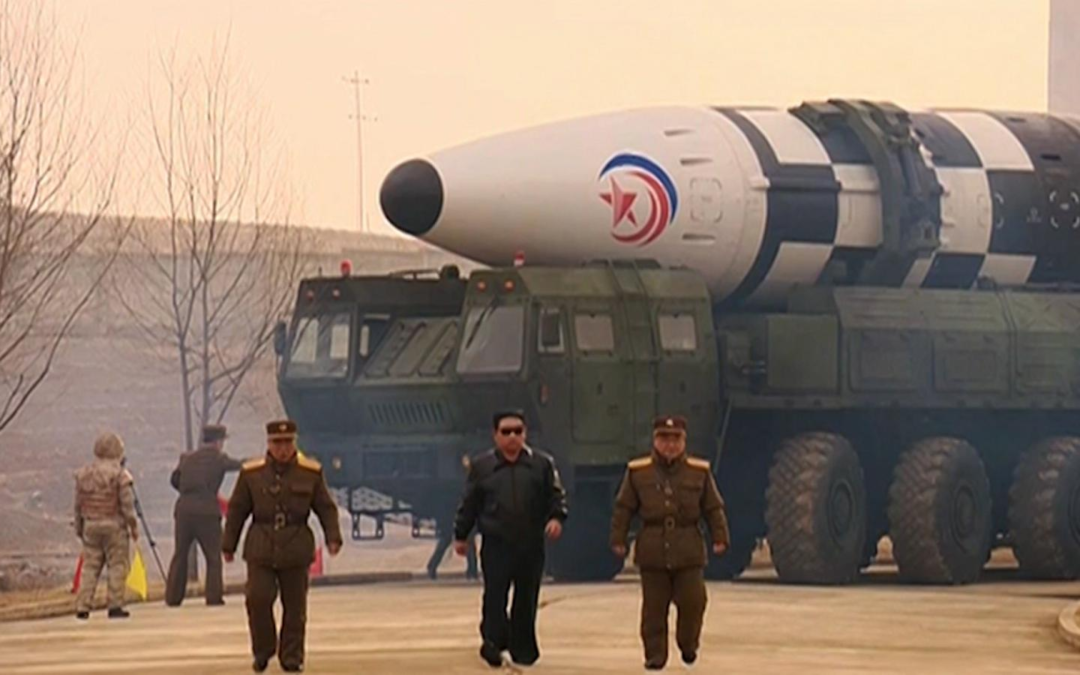 Corea del Norte hace pruebas con misiles que alcanzarían EU