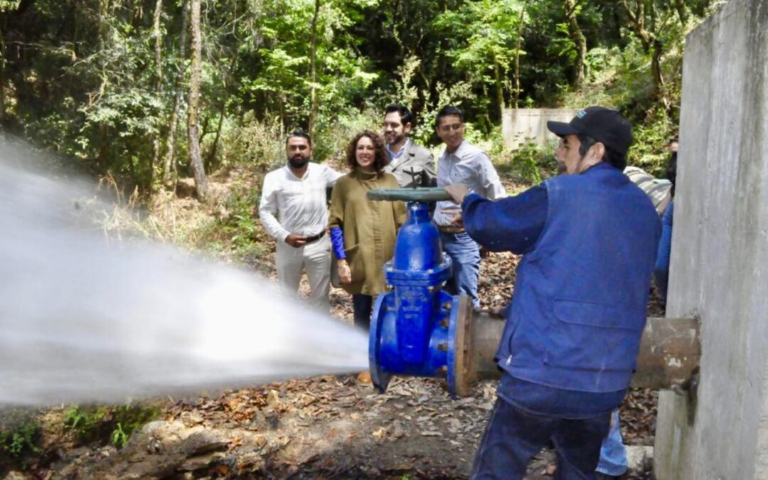 Entrega GEM obras hidráulicas en Temascaltepec