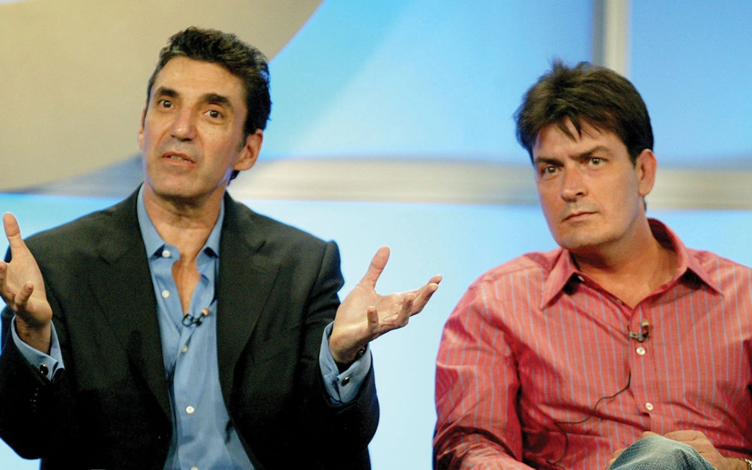 Charlie Sheen y Chuck Lorre en un nuevo proyecto televisivo