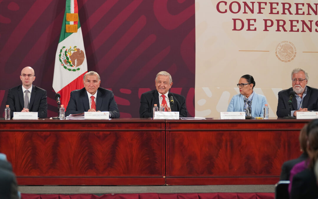 Gobernadores de Morena se reúnen con López Obrador