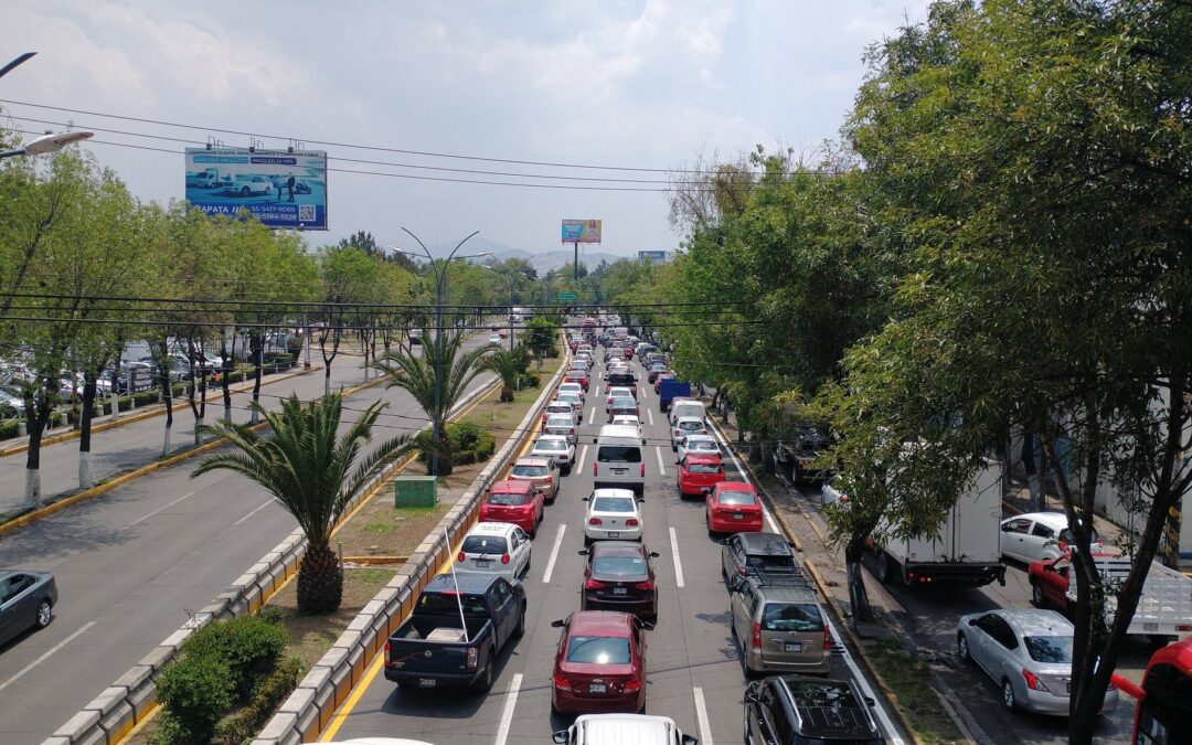 Taxistas bloquearon accesos a Tlalnepantla