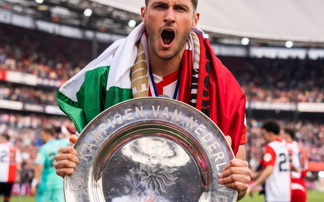 ¡Santiago Giménez es campeón de la Eredivisie con el Feyenoord!