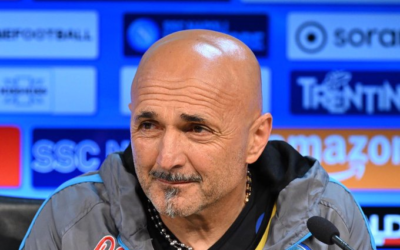 El Napoli del ‘Chucky’ Lozano se queda sin entrenador