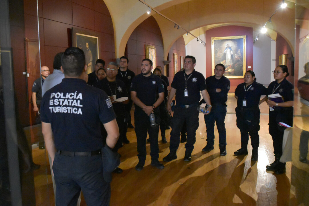 Capacita gobierno de Sergio Salomón a Policía Turística en historia y museos 2