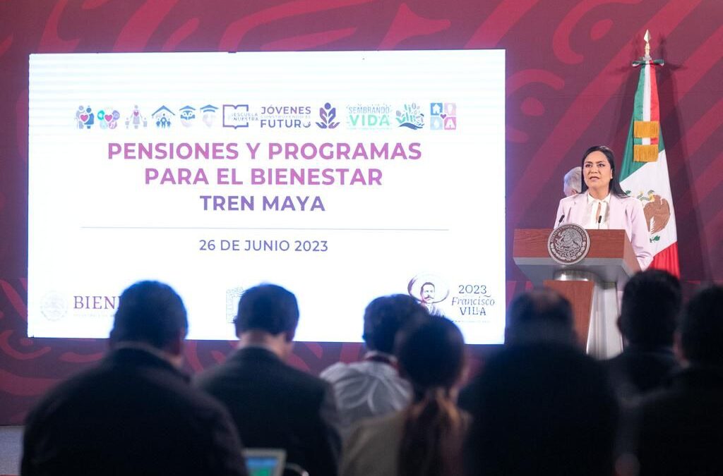 Habitantes de la ruta del Tren Maya beneficiados por programas y pensiones del Bienestar