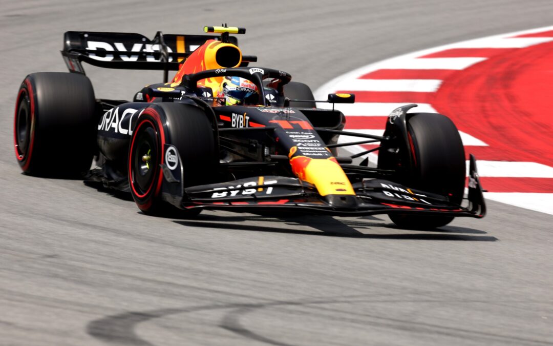 Verstappen el más rápido en España, Checo fue cuarto
