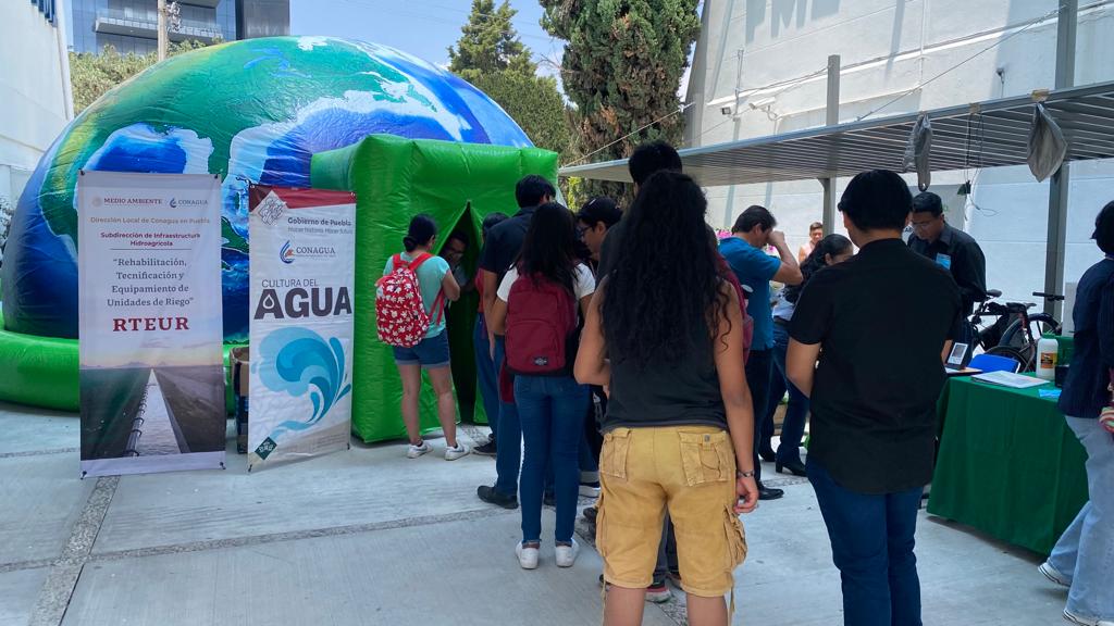 expertos del Departamento de Cultura del Agua y Sistemas de Información de la CEAS, impartieron pláticas a la comunidad universitaria