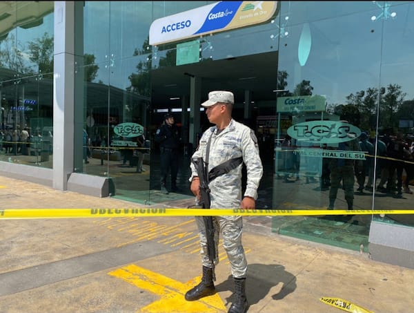 Dos muertos deja balacera en Terminal de Autobuses del Sur