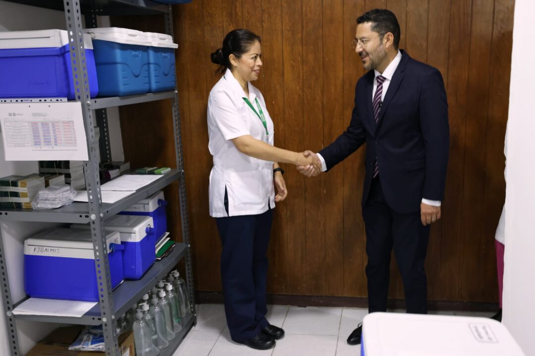 Inaugura Martí Batres Centro de Salud en la Central de Abasto