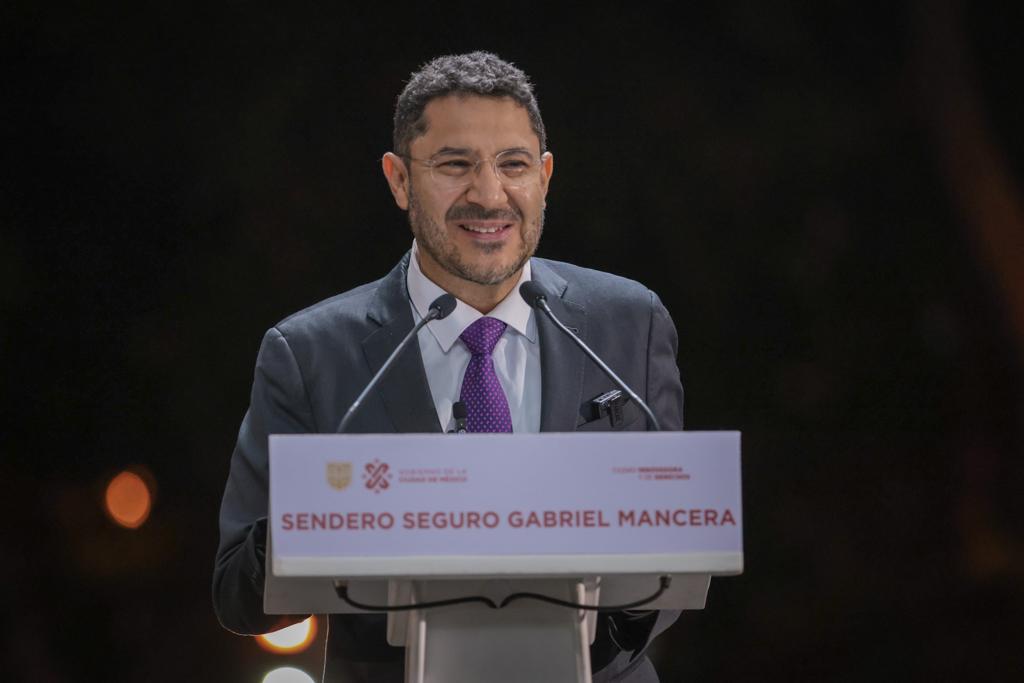 Inauguran Sendero Seguro "Gabriel Mancera" en la Benito Juárez