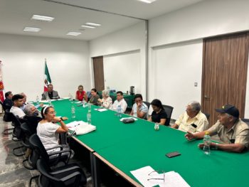 Se reúne Manuel Cambrón con vecinos inconformes con el Autotrén Tlaxcala