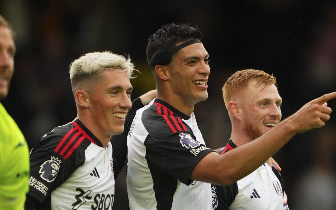 ¡Raúl Jiménez marca su primer gol con el Fulham!
