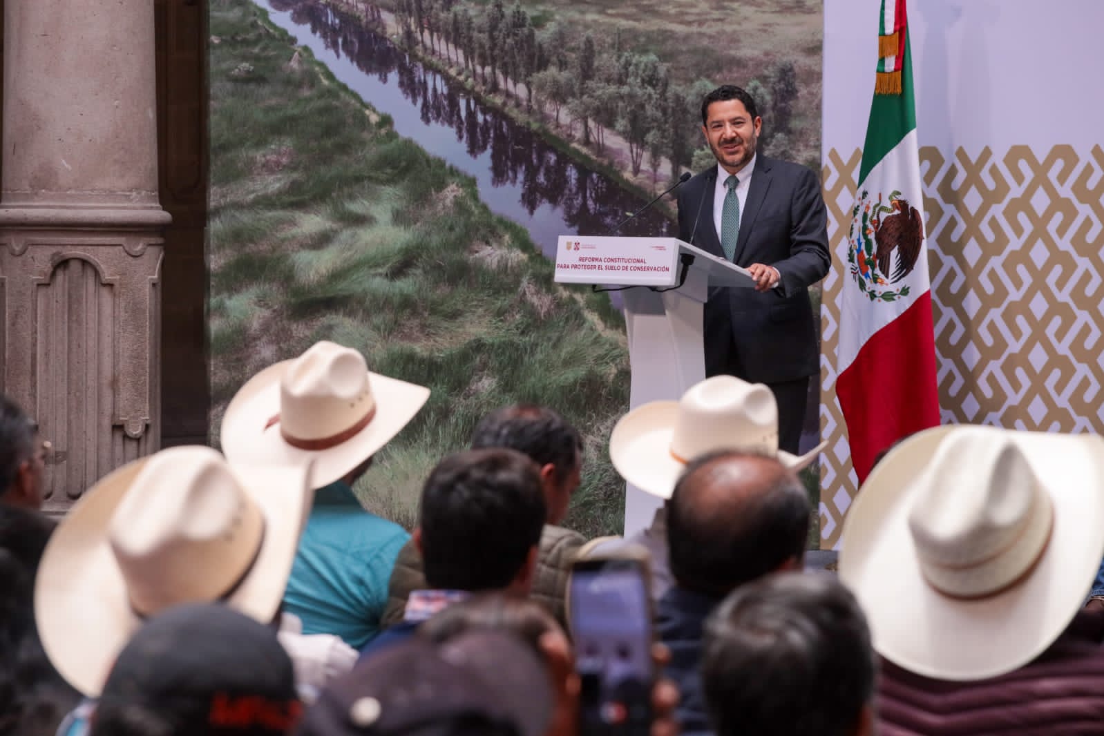 Garantiza Martí Batres protección de Suelo de Conservación en la Ciudad de México con Reforma Constitucional 4