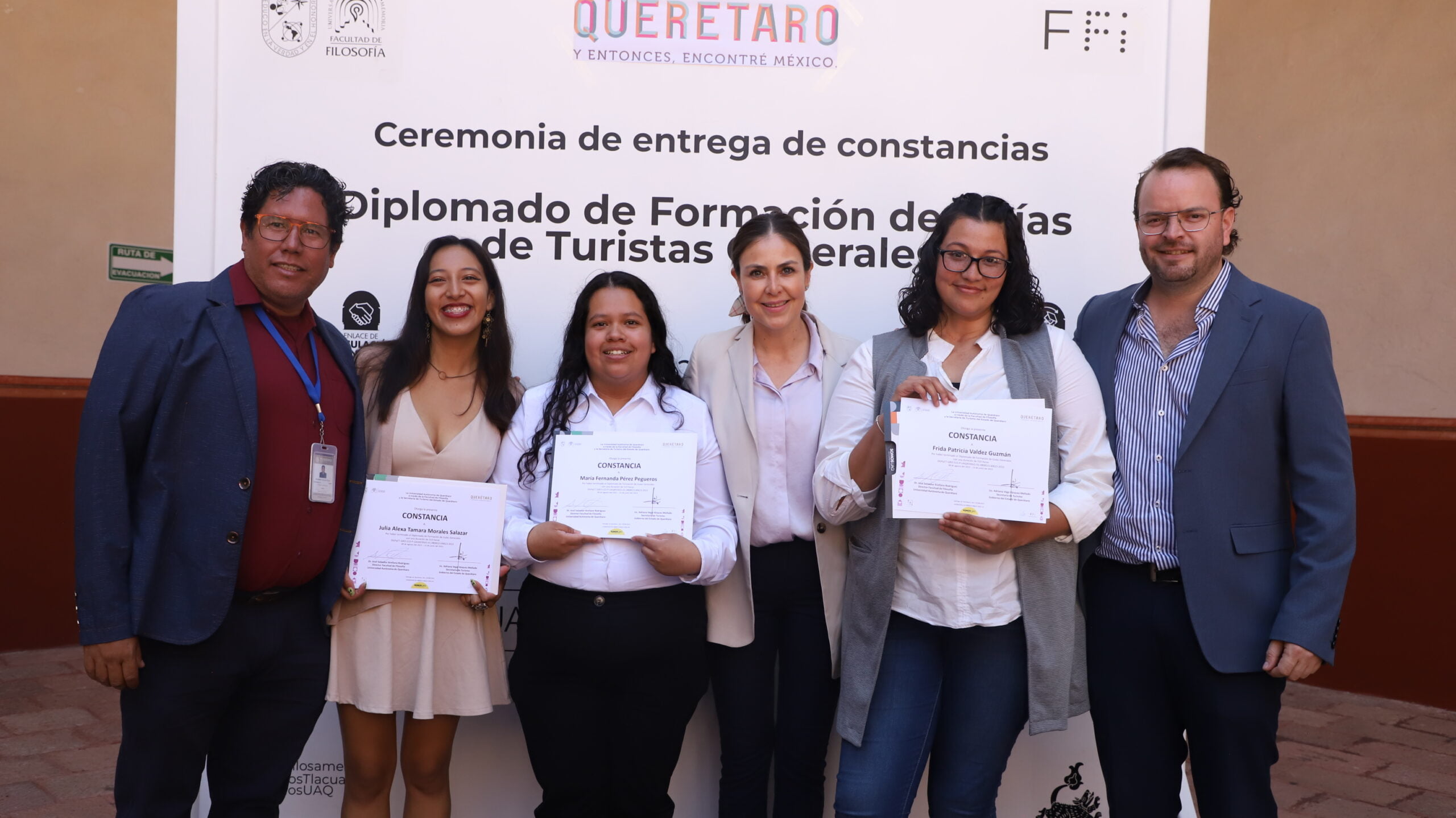Sectur Querétaro entrega diplomas a 14 guías de turistas 2