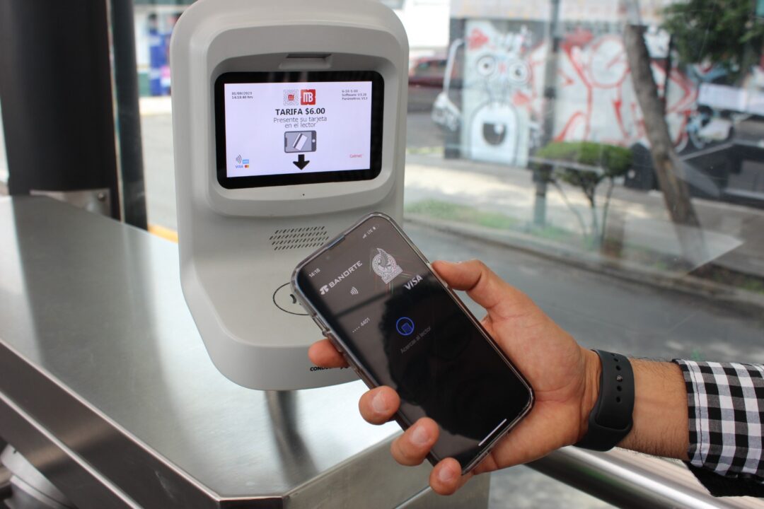 Metrobús pone en marcha nuevo sistema de pago y acceso en línea 6
