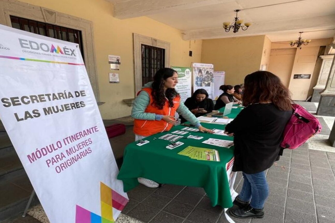 Gobierno mexiquense acerca servicios a las mujeres con sus módulos itinerantes
