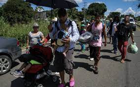 Policía de Tlalnepantla rescata a 54 migrantes, durante recorridos de vigilancia