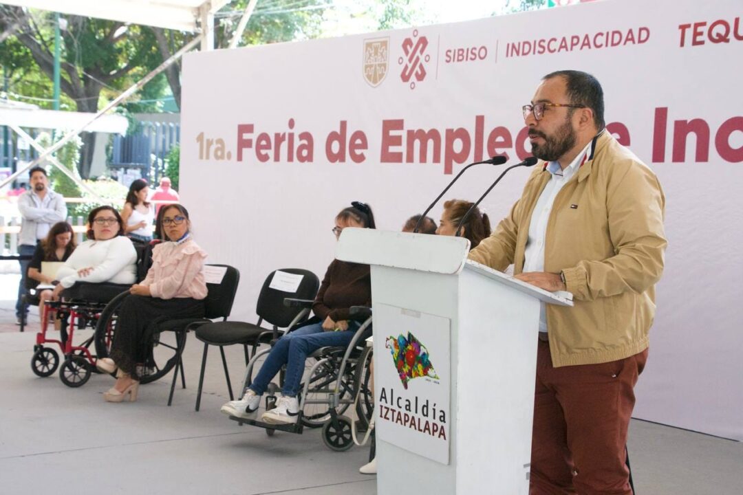 Alcaldía Iztapalapa celebró feria del empleo de inclusión
