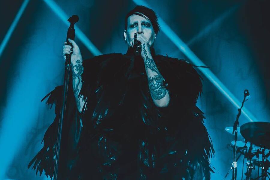 Marilyn Manson es sentenciado por sonarse en una camarógrafa