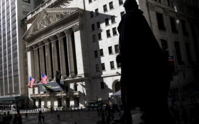 Wall Street a la baja; mercado atento a la próxima decisión de la Fed