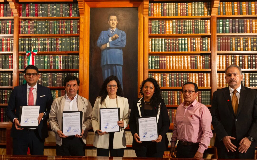 Firma gobierno de México acuerdo con sindicato de Notimex