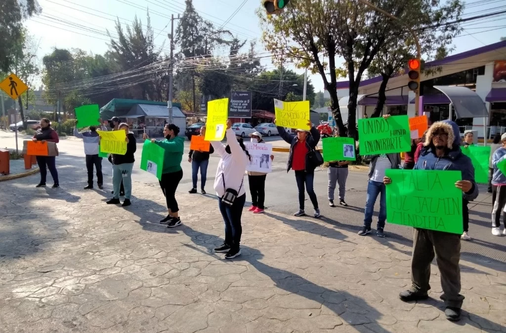 Con bloqueo, exigen localización de Luz Jazmín en Atizapán