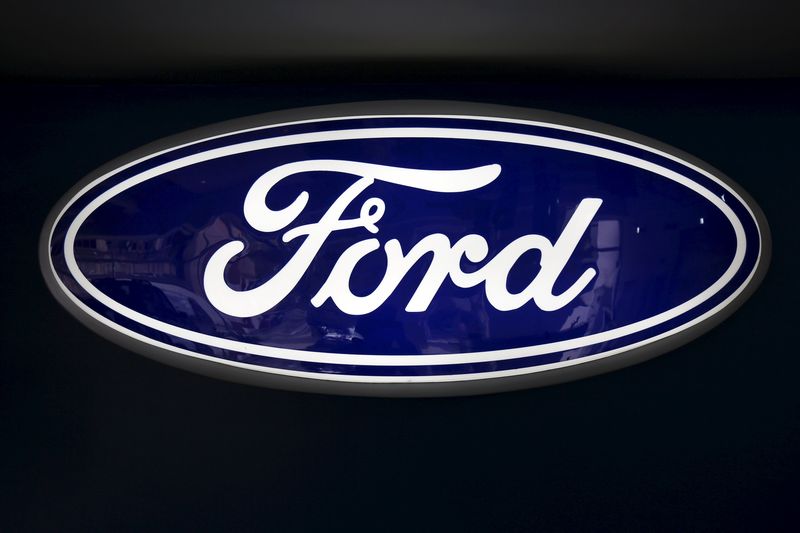 Ford llega a acuerdo tentativo con UAW luego de 6 semanas en huelga