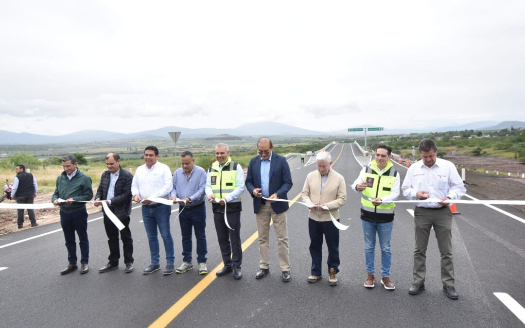 Inaugura SICT modernización del ramal Ecuandureo-La Piedad, en Michoacán