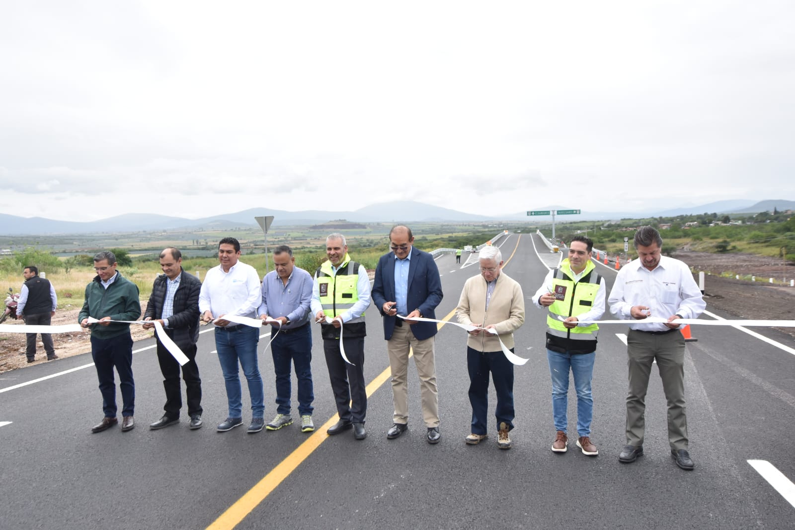 Inaugura SICT modernización del ramal Ecuandureo-La Piedad, en Michoacán