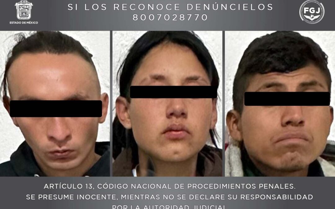 En Ecatepec autoridades aseguran 5 kgs de droga y detienen a tres personas