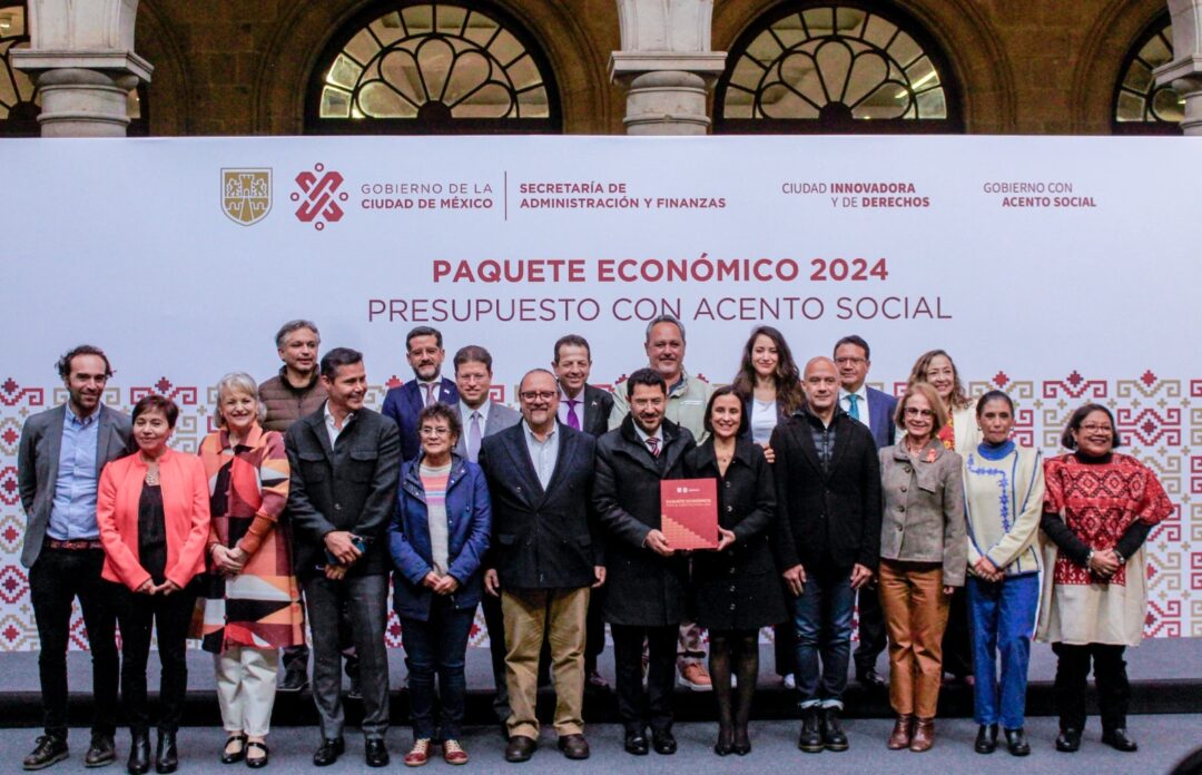Congreso capitalino recibió Paquete Económico 2024 4