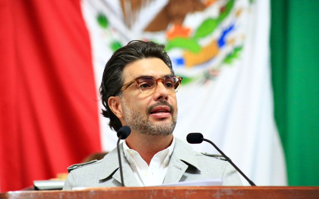 Jesús Sesma exige justicia por asesinato de 19 perritos en Xochimilco