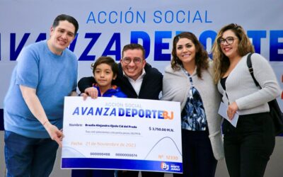 Entrega alcaldía Benito Juárez apoyos económicos a deportistas destacados