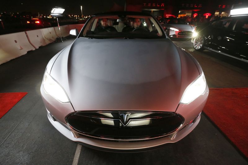 Alertan expertos: Cybertruck de Tesla podría ser un riesgo para la seguridad vial