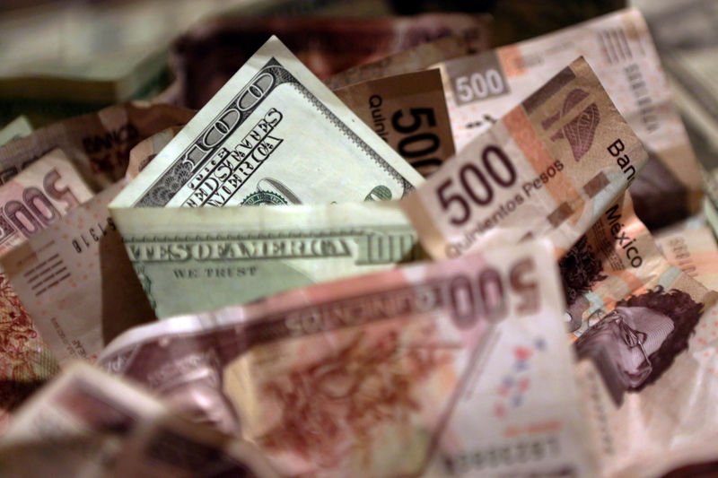 Caída semanal Peso mexicano, rumbo a 2ª semana depreciándose; ojo a empleo EEUU-investing