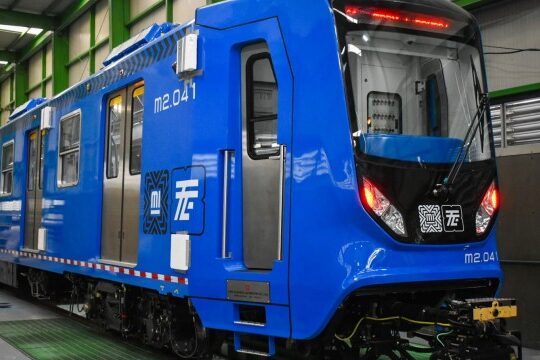 Invita el STE a ponerle nombre al primer tren ligero nuevo proveniente de China