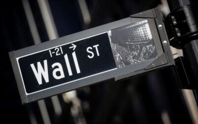 Wall Street a la baja en anticipación de informe clave de empleo